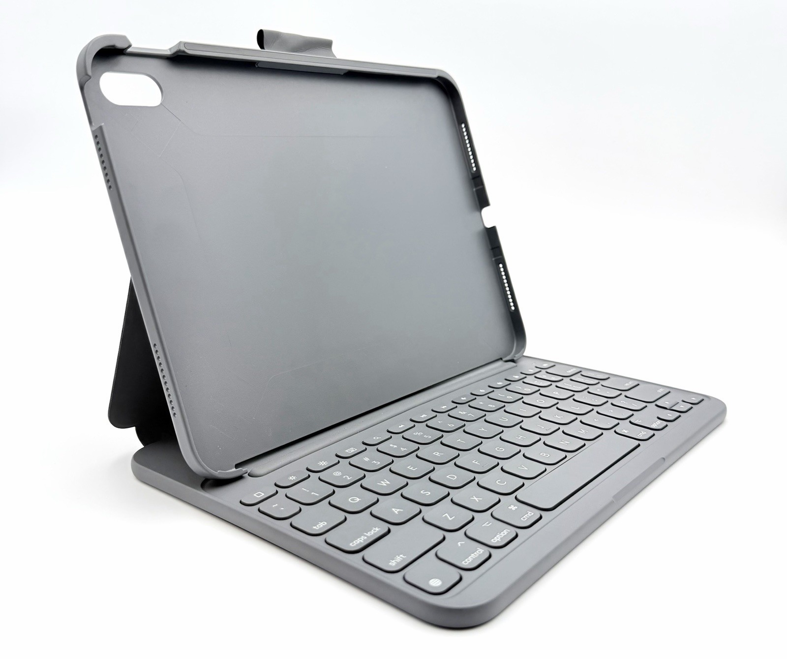 Logitech Slim Folio 10.9" For Apple iPad 10th Gen & A16 /Wireless Keyboard Case