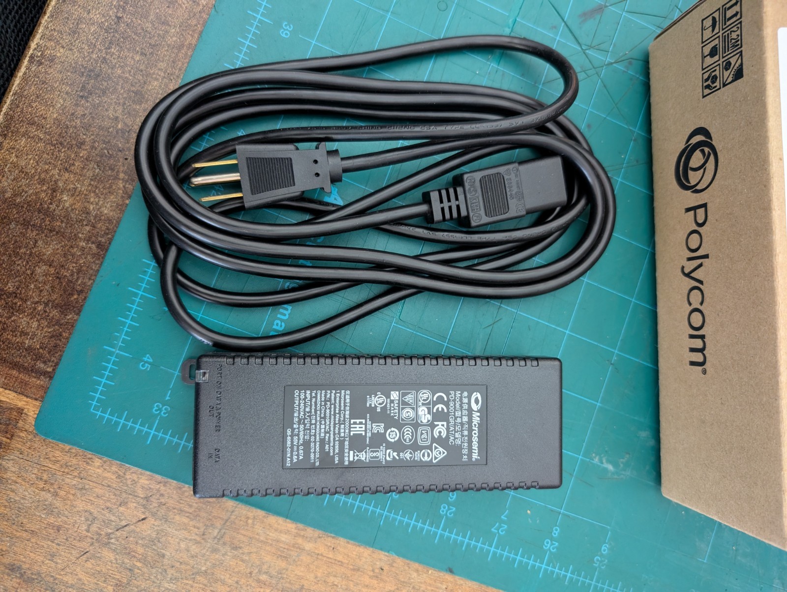 New Open Box Microsemi High Power PoE Injector 10/100/1000 PD-9001GR/AT/AC