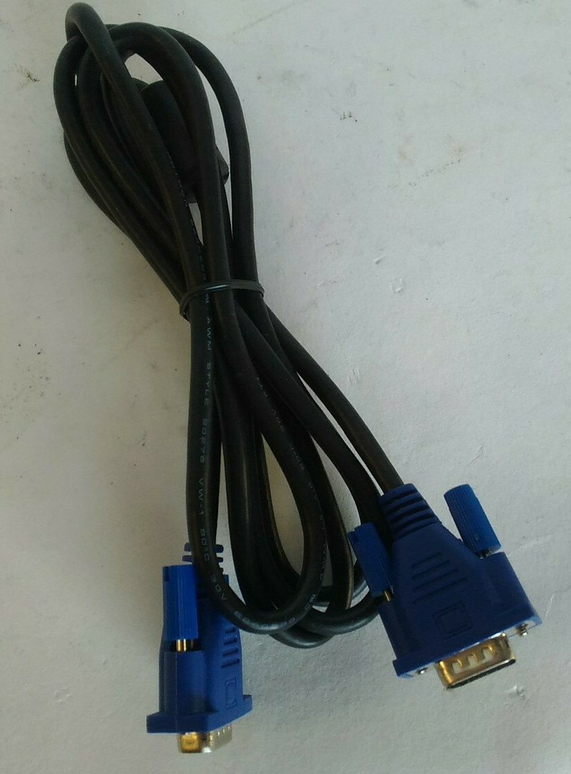 SVGA 6' Cable M-M Blue Connects Ferrites PC Video Monitor Projector Display NOS