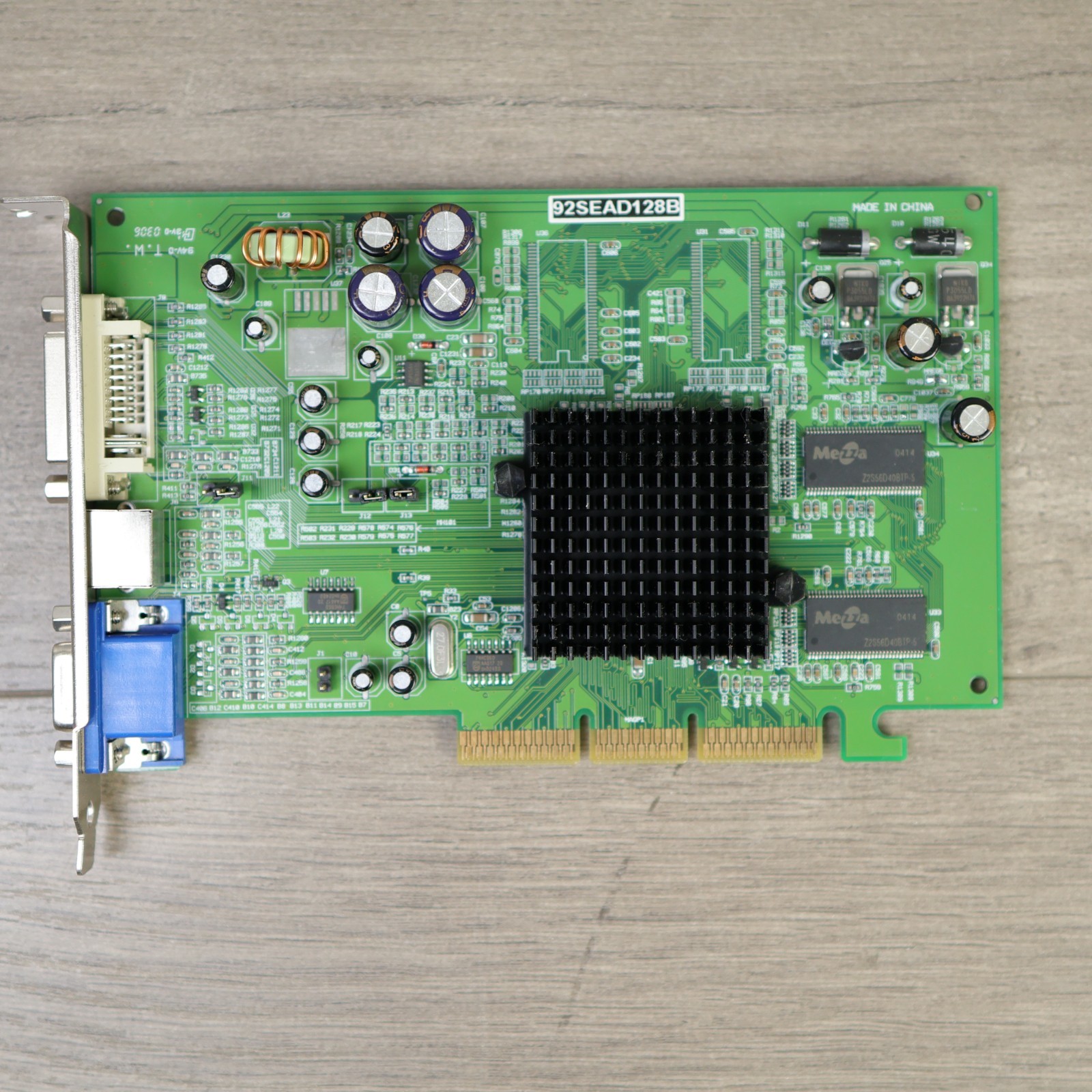 ATI RADEON 9200 SE 128 MB DDR SCHEDA VIDEO AGP VGA DVI TV-OUT AS9200-128 #1030
