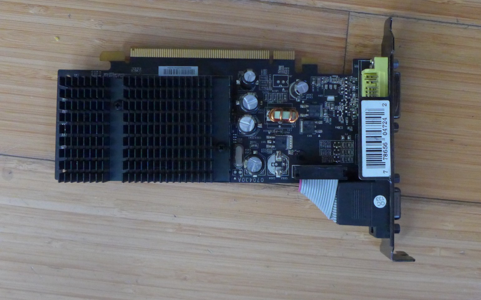 XFX Geforce 7200GS PCI-e 512MB DDR2 DVI TV