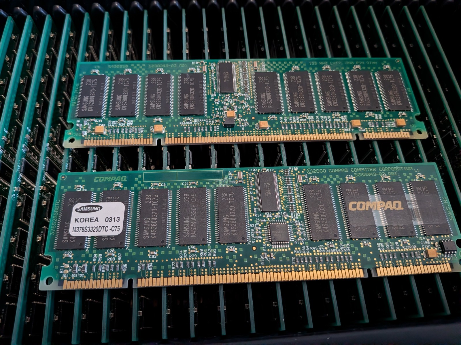 NEW OLD STOCK samsung 168-pin ECC SDRAM 256MB (M378S3320DTC-75) COMPAQ