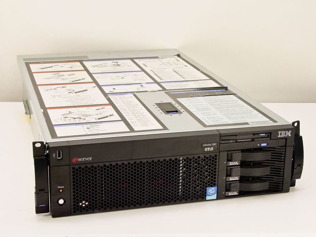 IBM xSeries 360 8686-1RX Rackmount Server 3x 36.4GB U160 FRU 06P5759 HDD