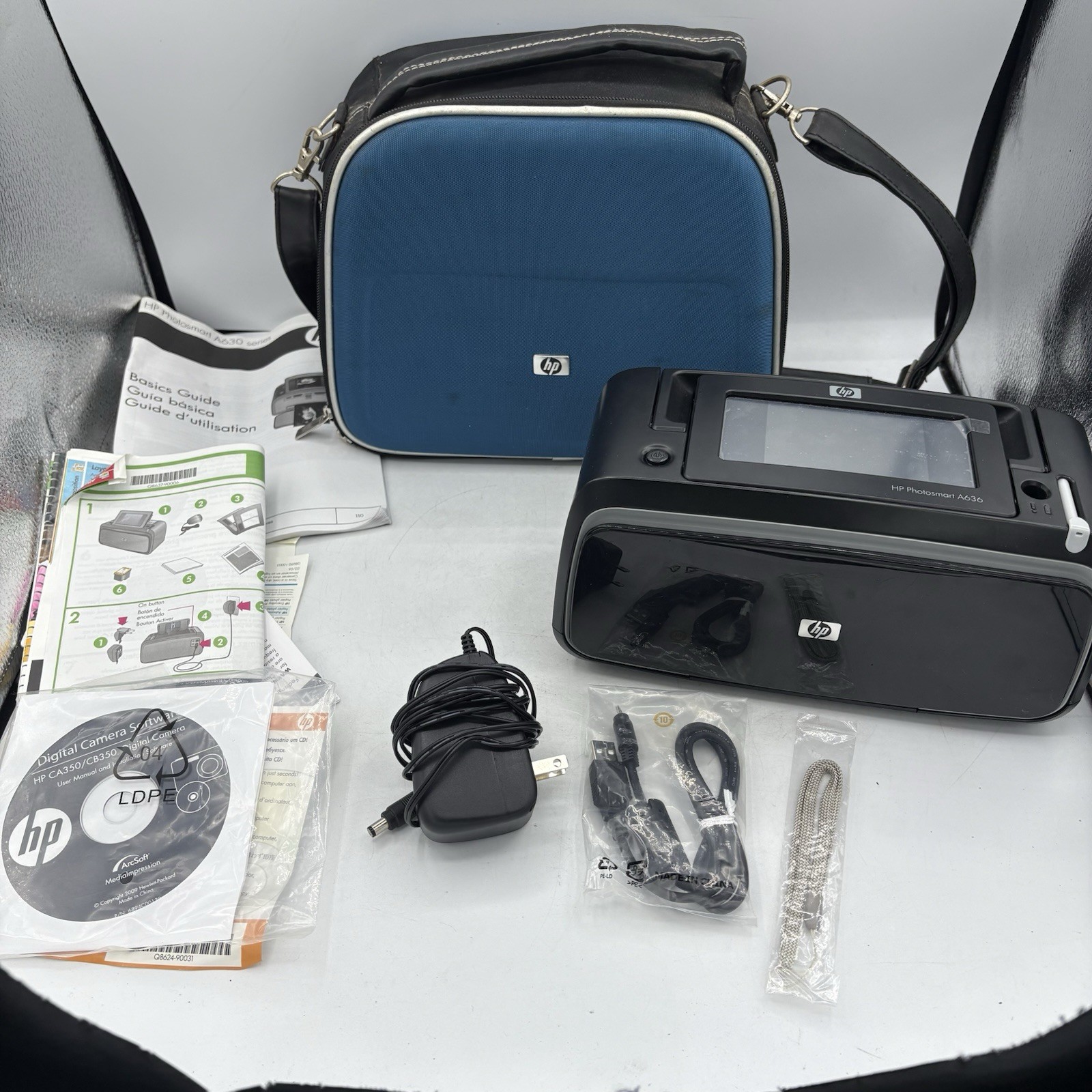 HP Photosmart A636 Digital Photo Inkjet Printer w Case & Accessories
