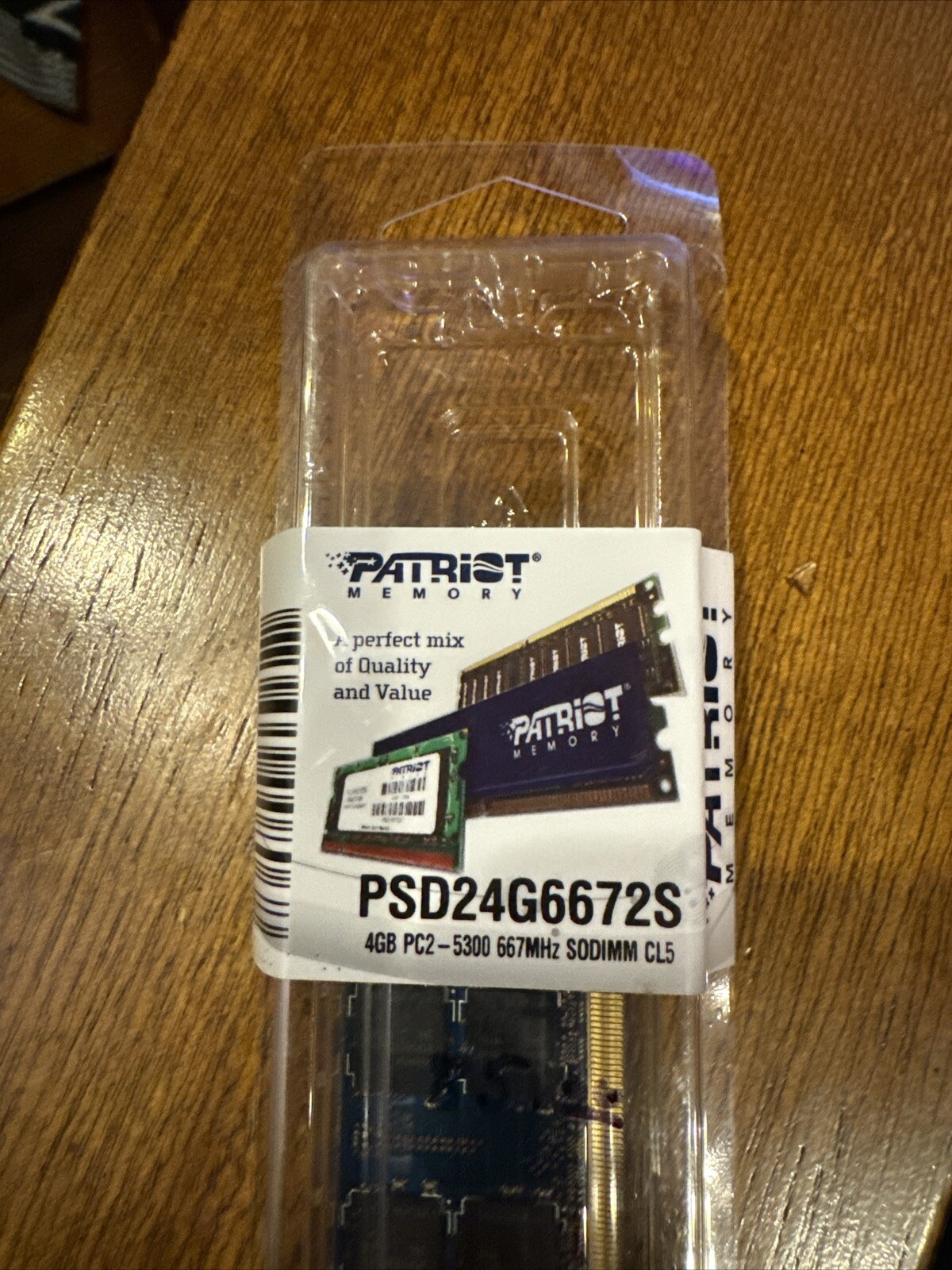 Patriot Memory 4 GB DIMM 667 MHz DDR2 SDRAM Memory (PSD24G6672) SODIMM