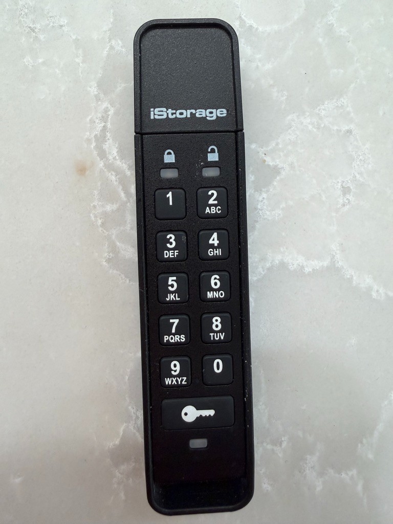 iStorage datAshur Personal2 64 GB | Secure Flash Drive | PIN protected