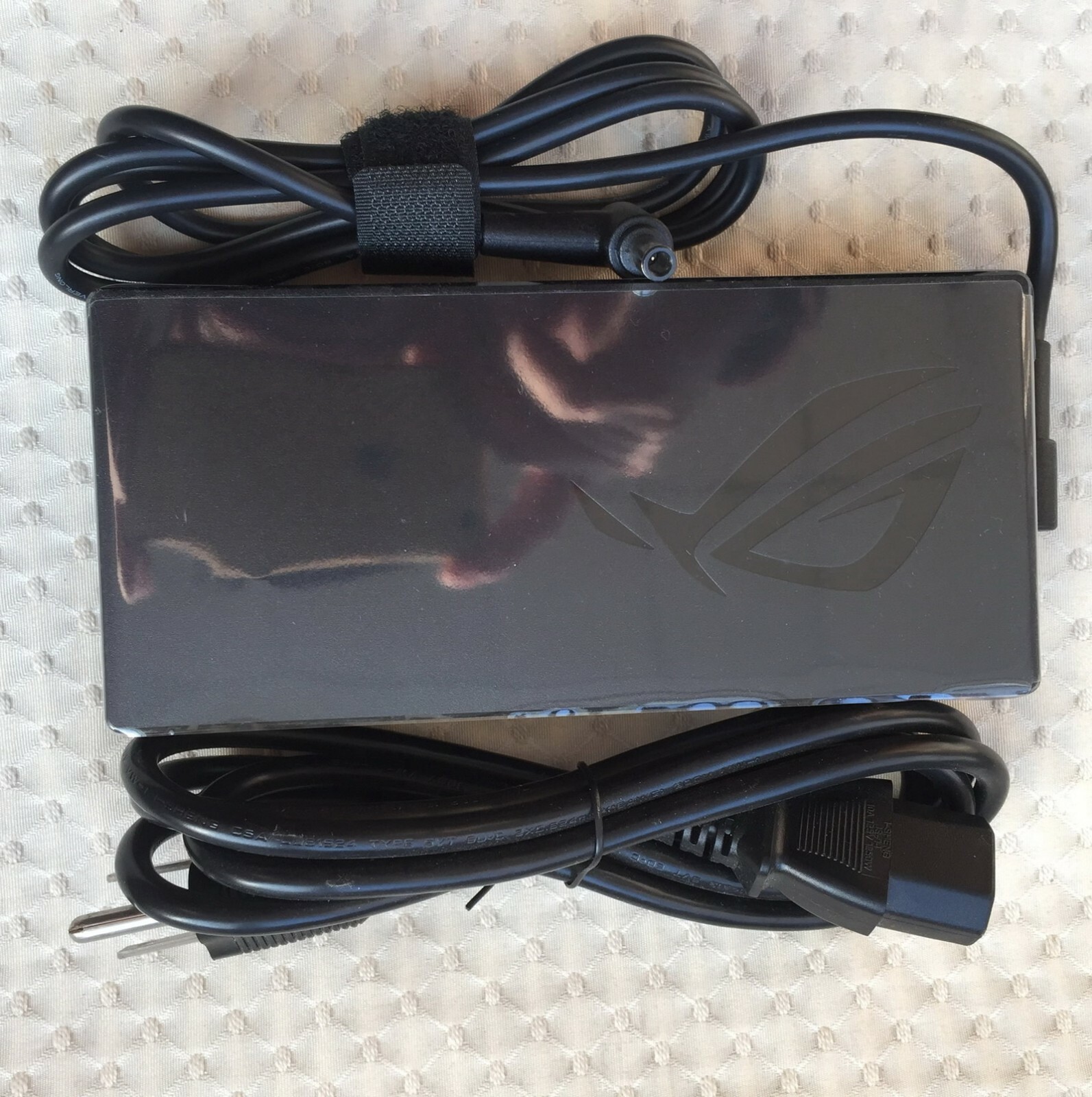 ASUS ROG Zephyrus M15 GU502LV-AZ057T 230W AC/DC Adapter Original ADP-230GB BP