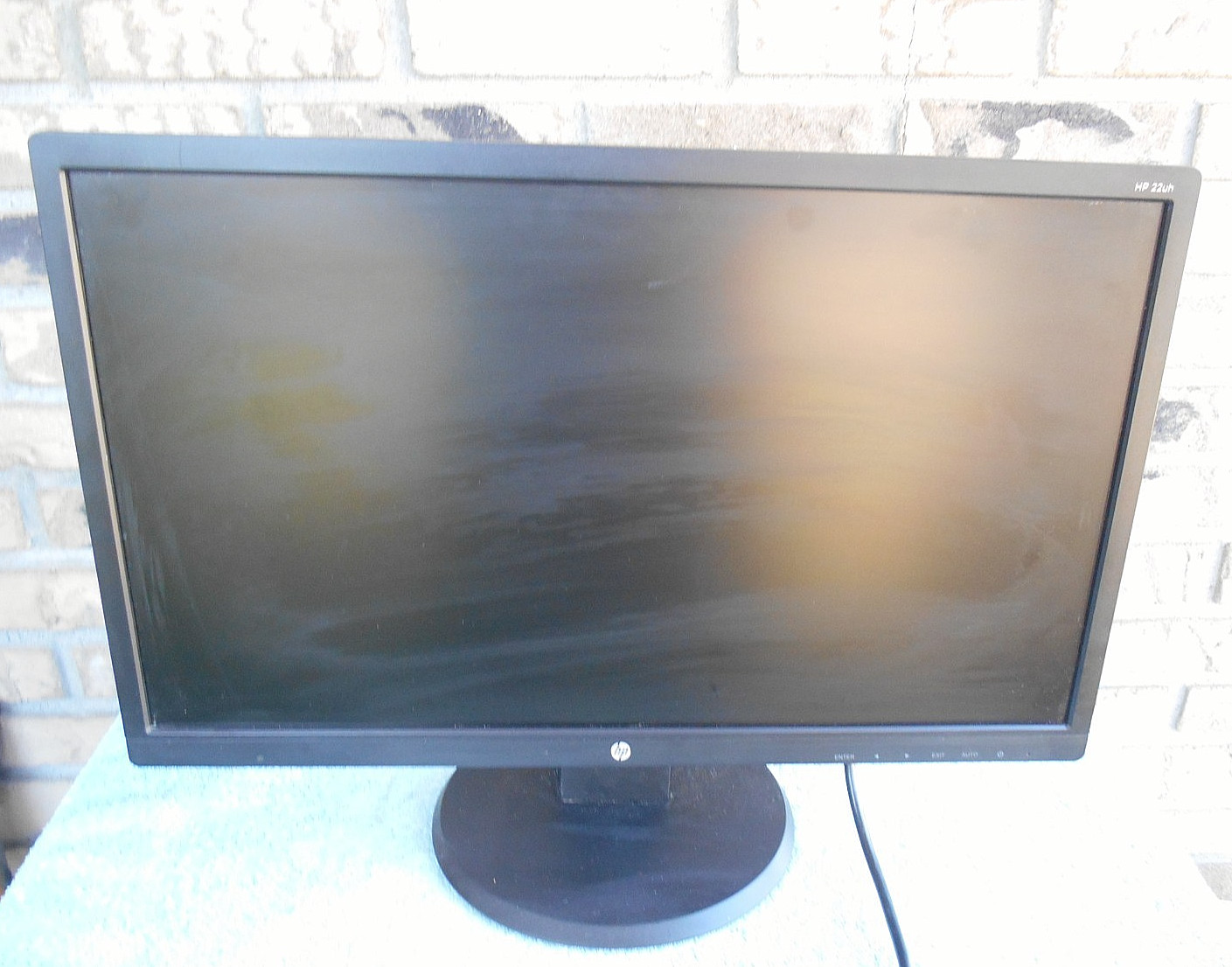 HEWLETT PACKARD HP 22UH L3N74A 21.5" COMPUTER MONITOR. WORKING