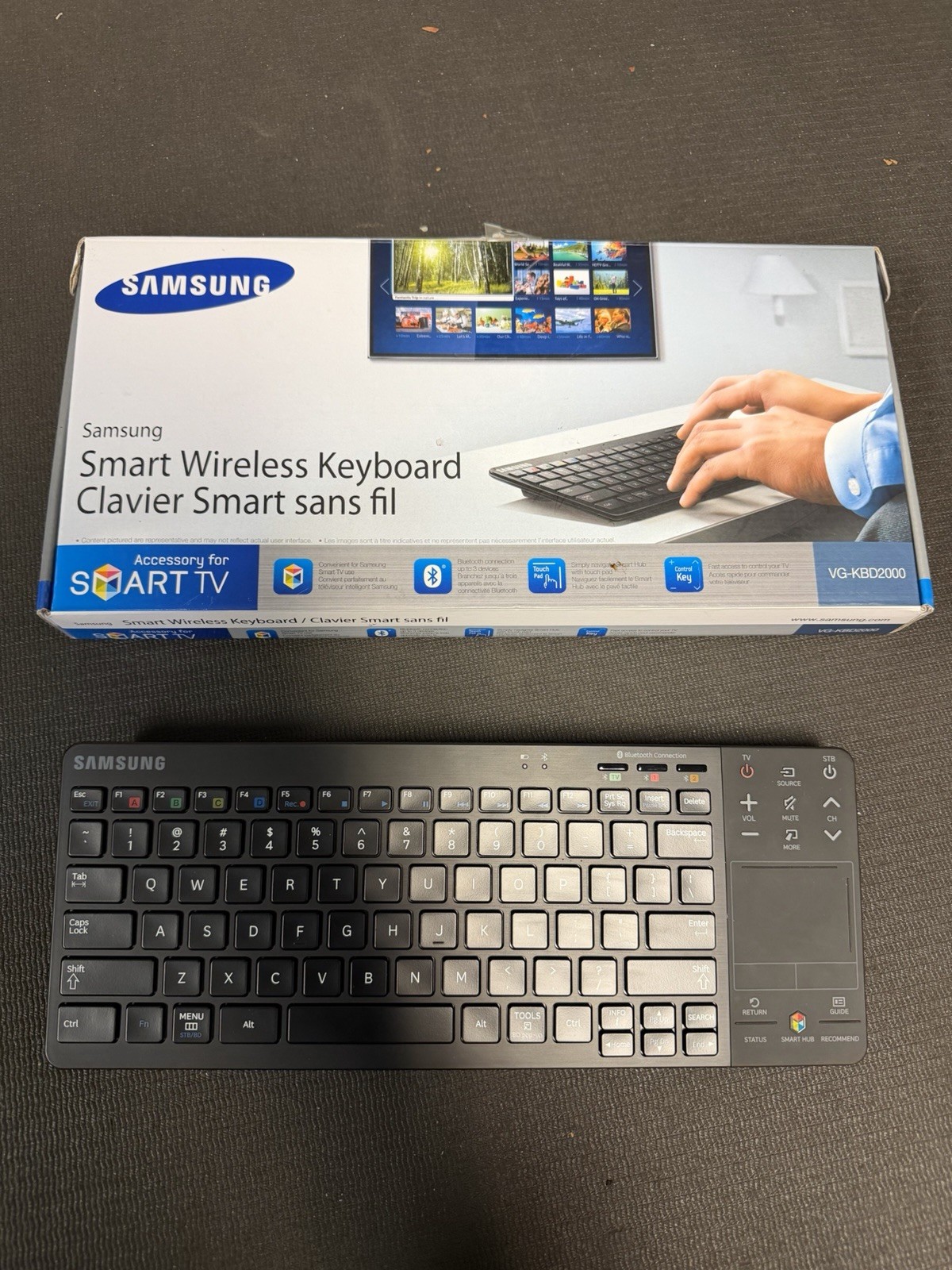 Samsung VG-KBD2000 Smart Wireless Bluetooth Keyboard w/ Touchpad Open Box