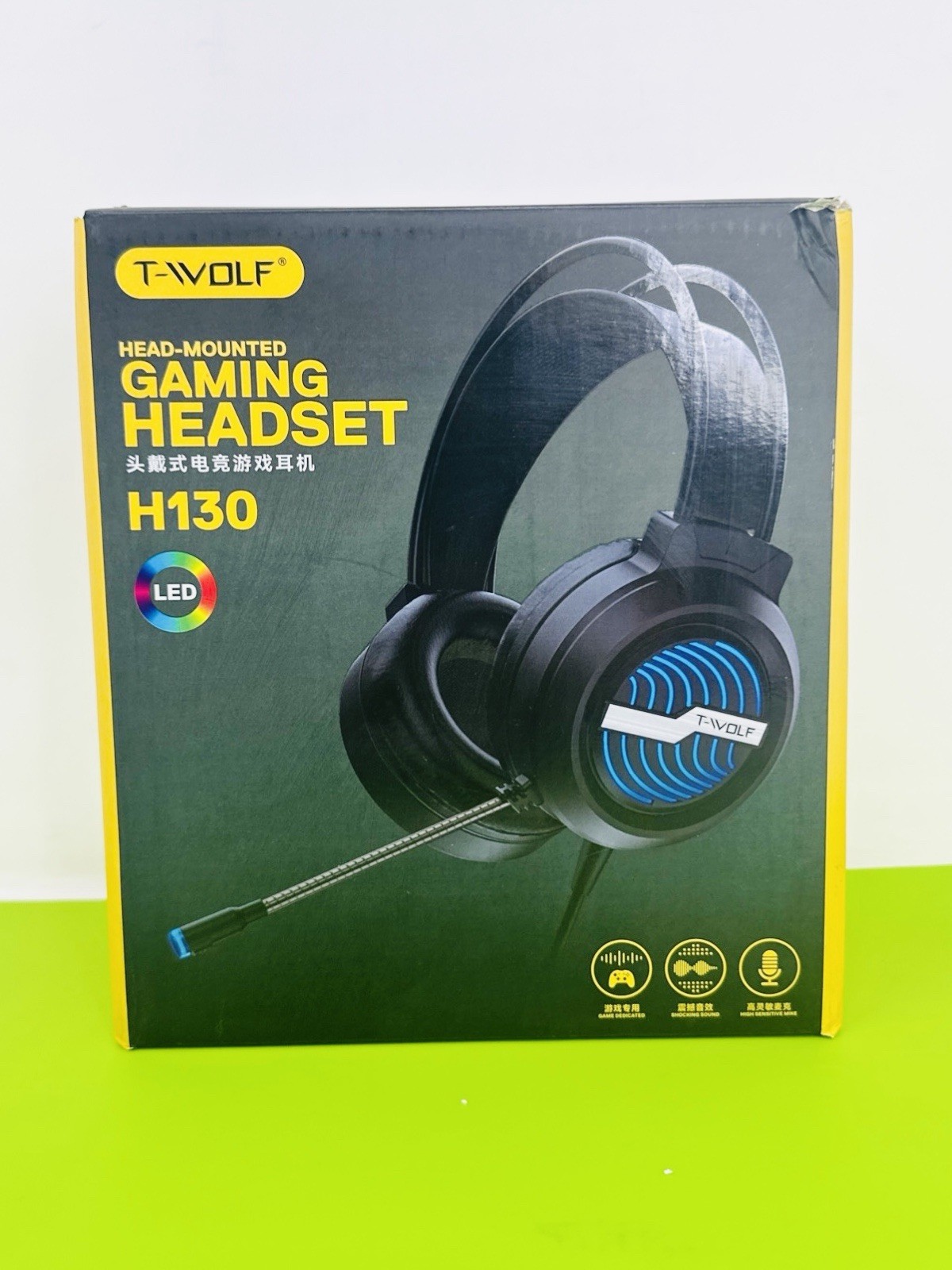 LED Light UP Gaming Headphone with Microphone Wired T-Wolf - OPEN BOX NEW