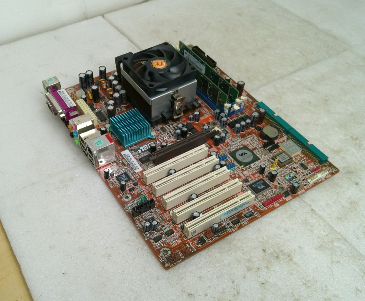 ABit AV8 W/ 512MB & AMD ADA3000DIK4BI CPU