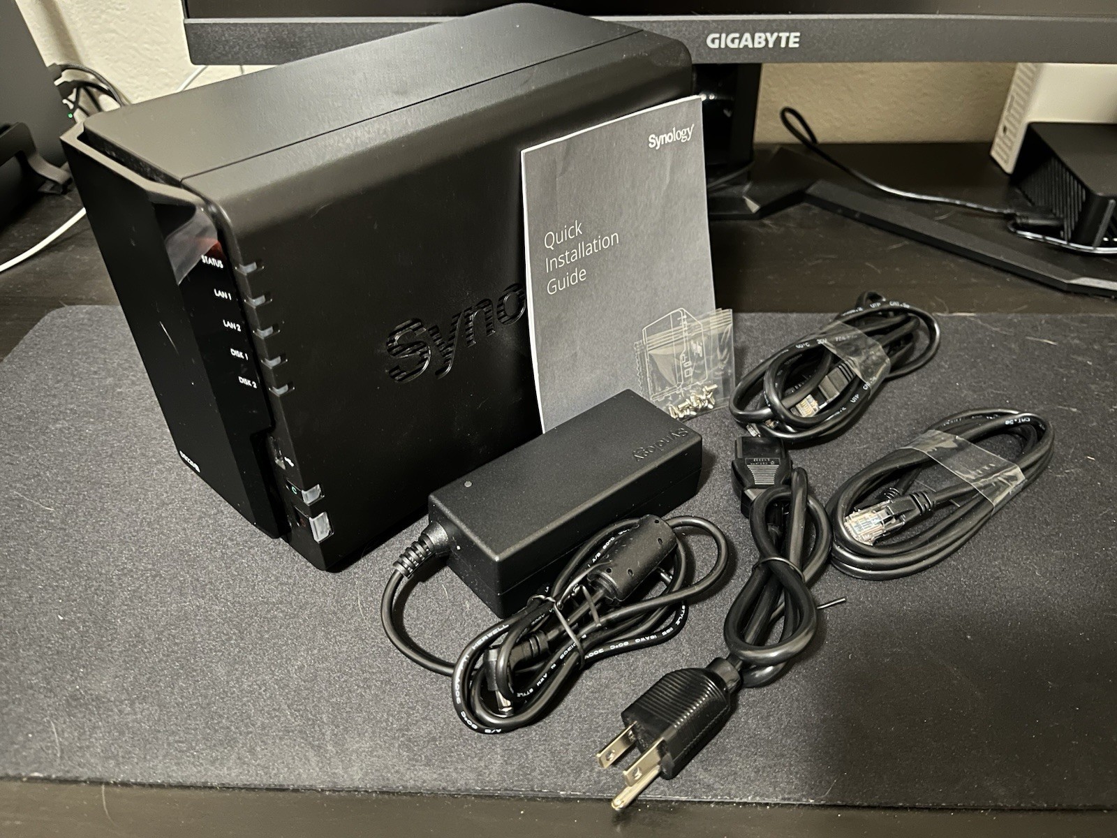 Synology DiskStation DS220+ 2 Bay NAS (Network Attached Storage, Diskless)