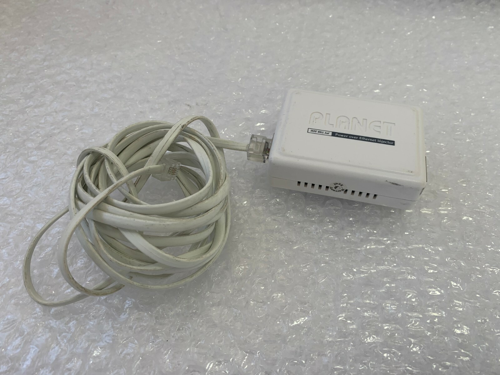 Planet Power-over-Ethernet (PoE) Injector POE-151 Used
