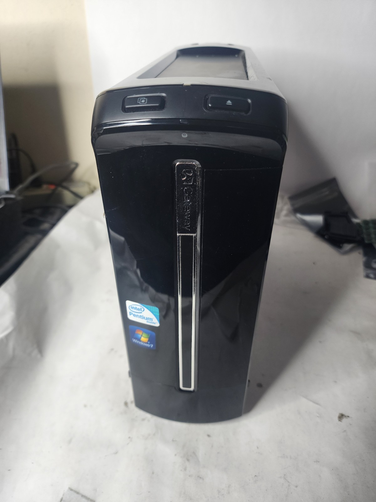 Gateway SX2801-01E Intel Dual-Core E5500@2.80ghz 6GB RAM PC Desktop  READ