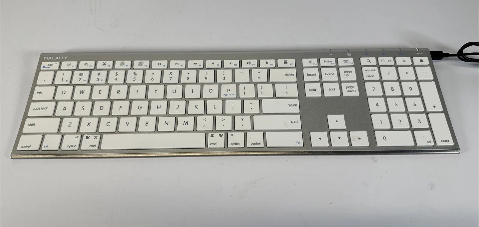 Macally Wireless Full Size White & Silver Keyboard Model acebtkey