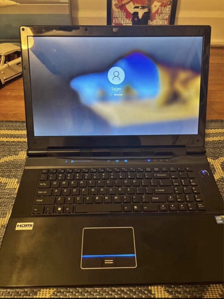 Sager Clevo X7200 17.3 Inch Laptop