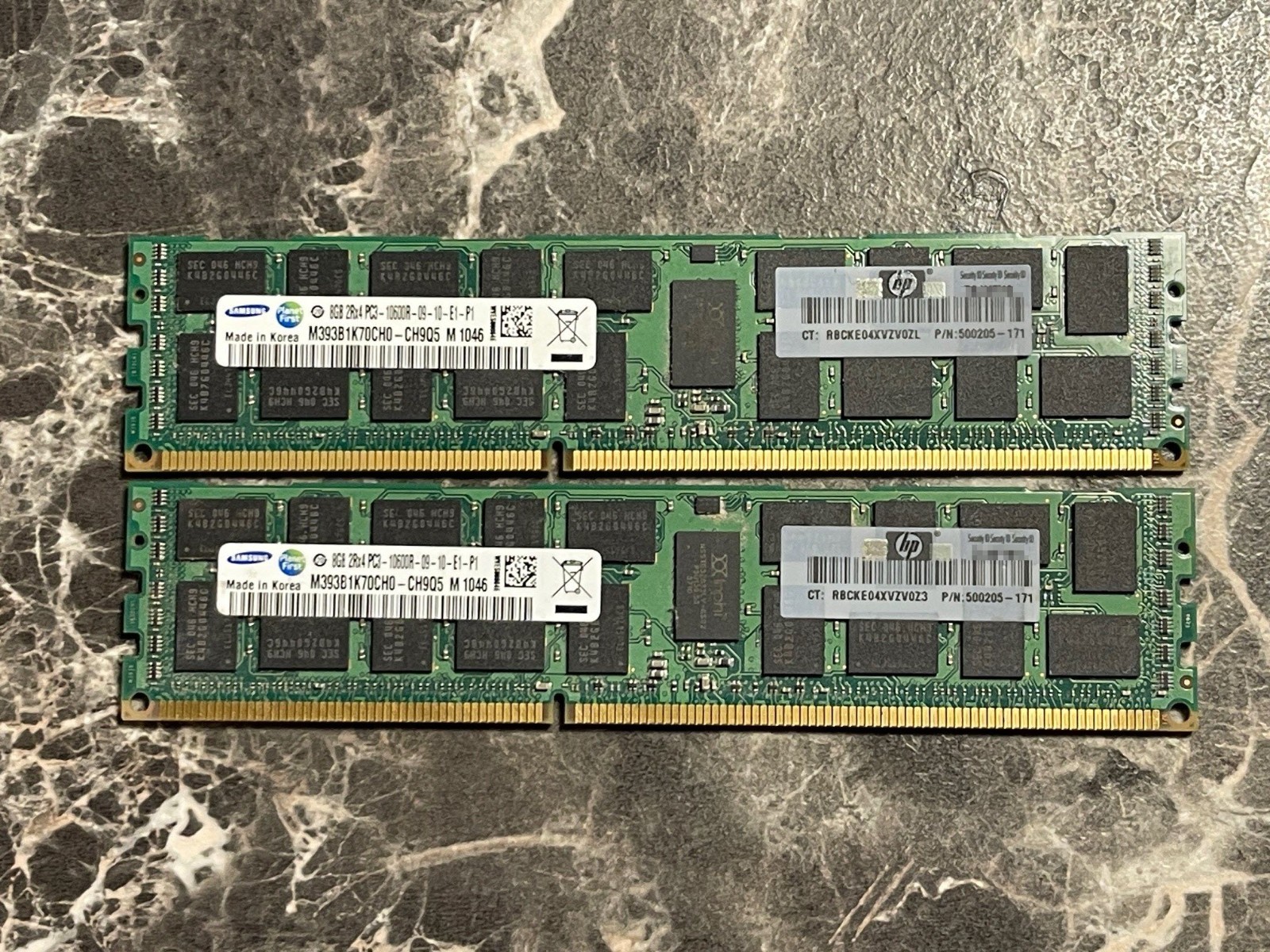 2 x Samsung 8GB DDR3 ECC 2Rx4 PC3-10600R DIMM ( M393B1K70CH0-CH9/HPE 500205-071)