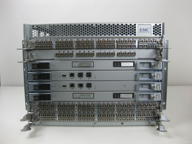 Brocade DCX-4S EMC Brocade ED-DCX-4S Loaded  160 ports with 8GB SFP's included