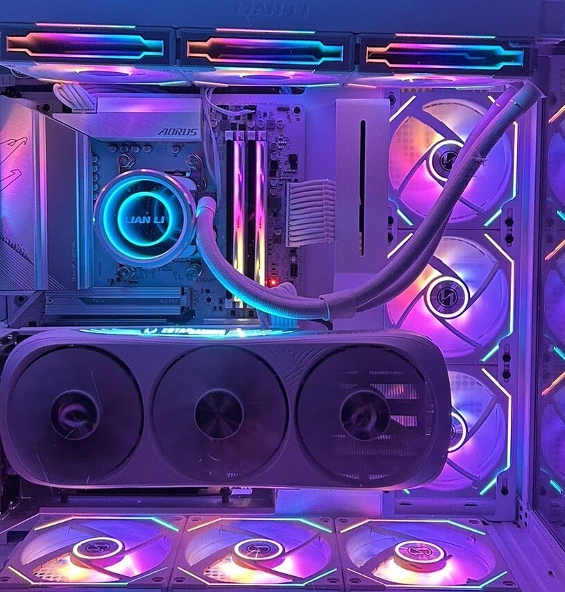 PROFESSIONAL ALL WHITE CUSTOM GAMING/STREAMING PC