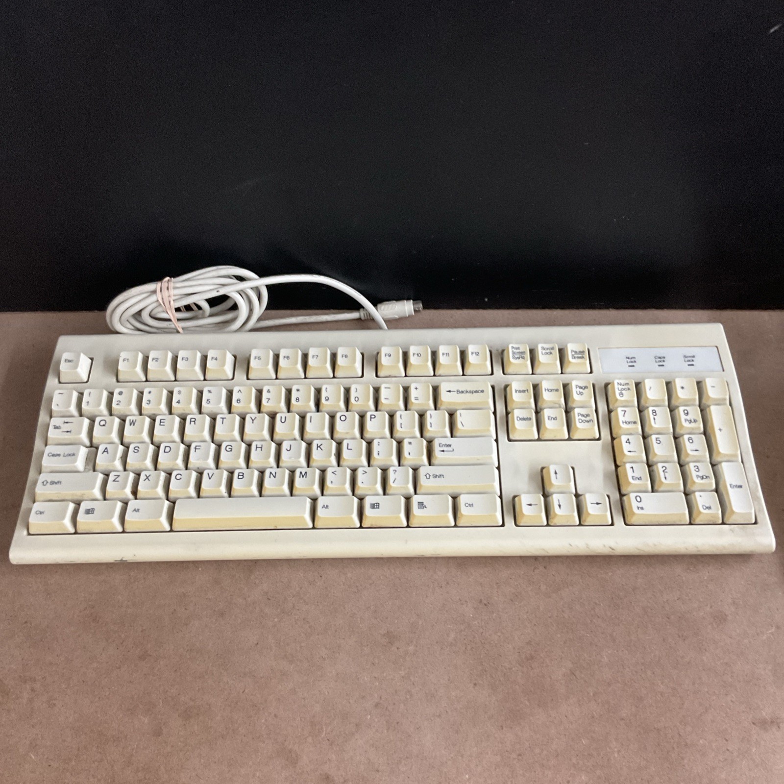Vintage Mouse Systems Keyboard Model KWD-203 Serial 9910022128