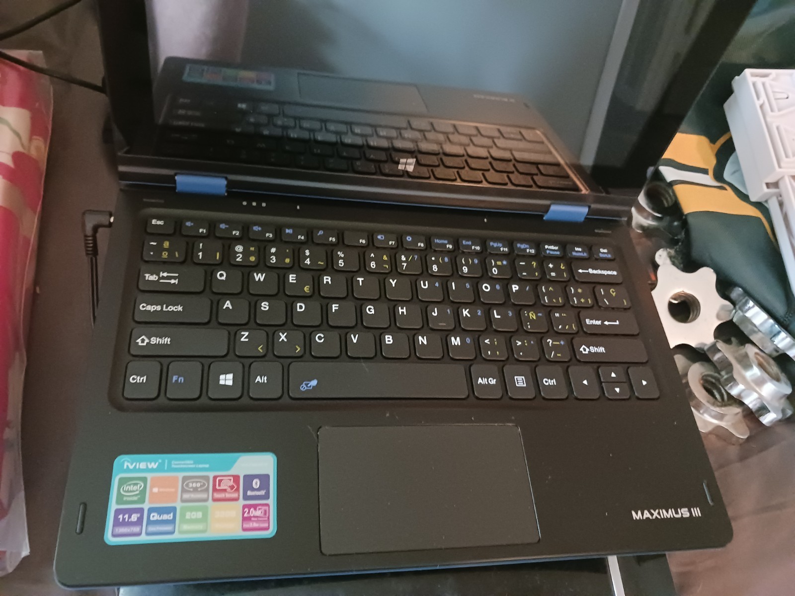iView Maximus III BL-VE0660 11.6" Touchscreen Laptop Windows 10