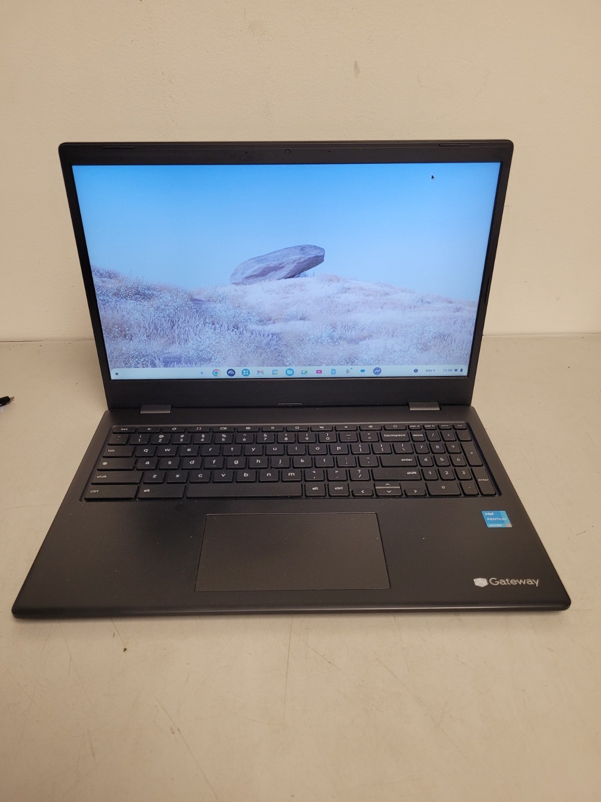 Gateway chromebook 15 pentium silver N6000 1.1gh 4gb ram 128gb Storage GCNP41524