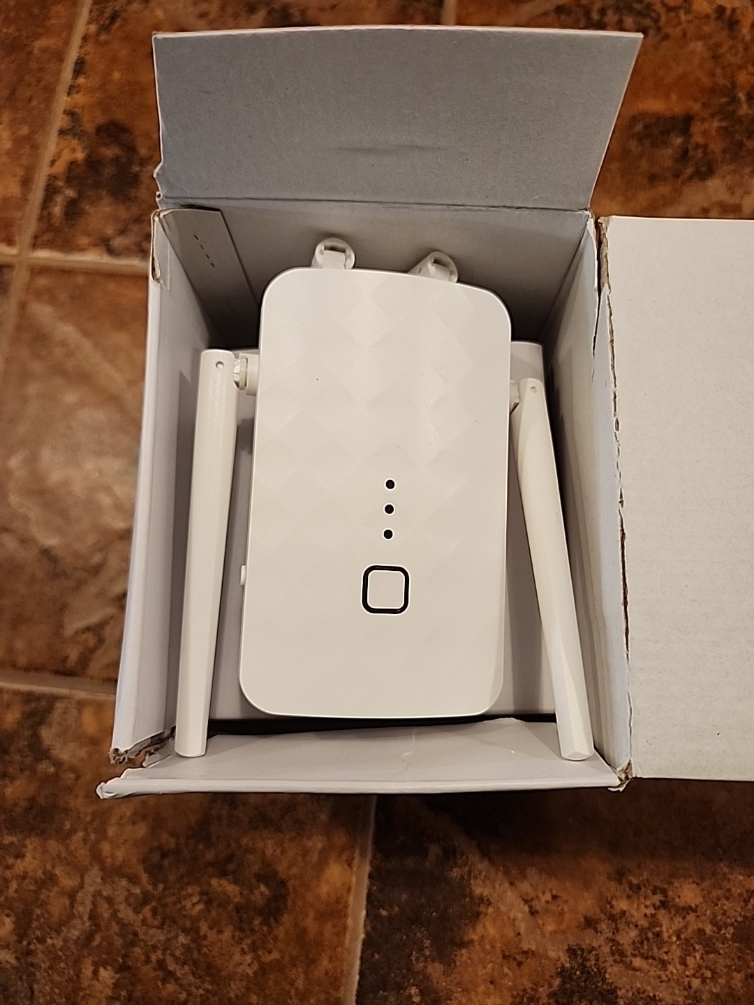 NEW WPS 300Mbps WiFi Range Extender Wireless Repeater Wall Plug-in Easy Setup