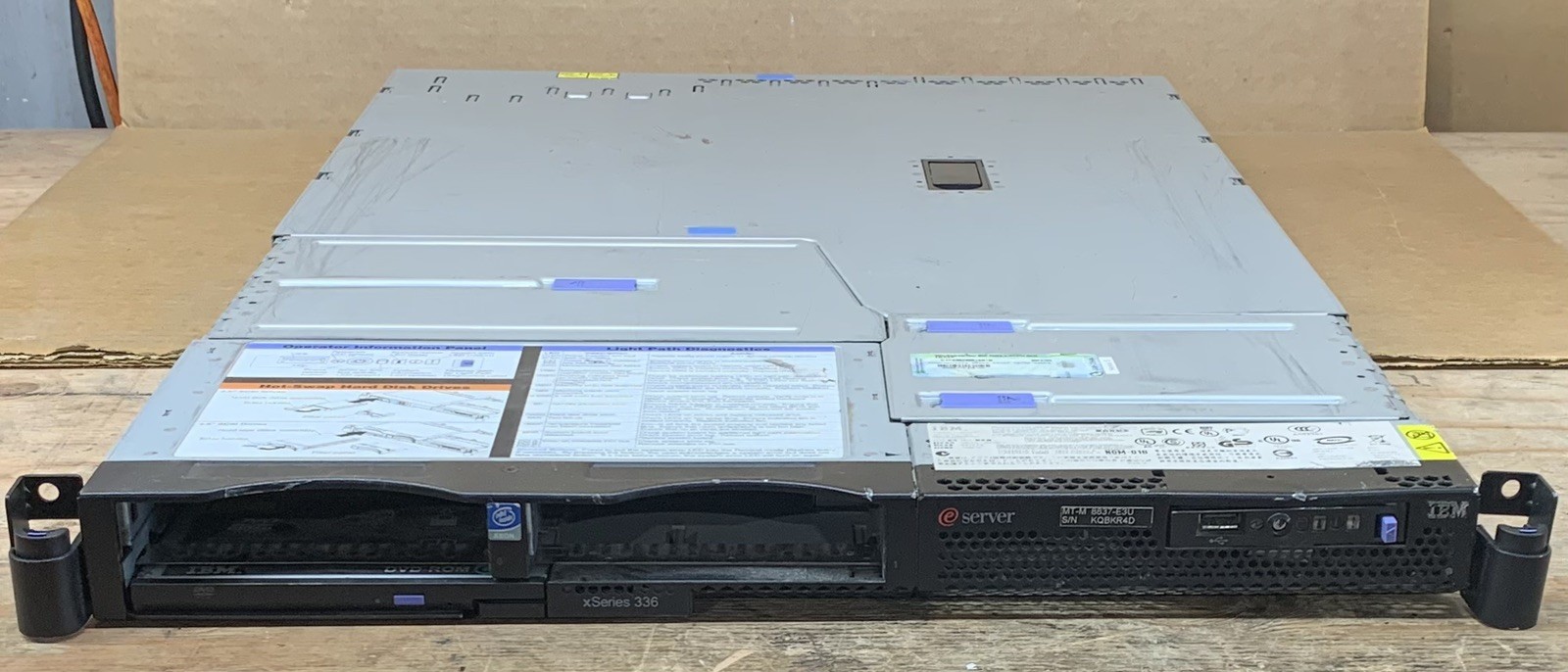 IBM xSeries 336 8837-E3U eServer 2x Intel Xeon@3.2GHz 2GB DDR2 RAM NO HDD
