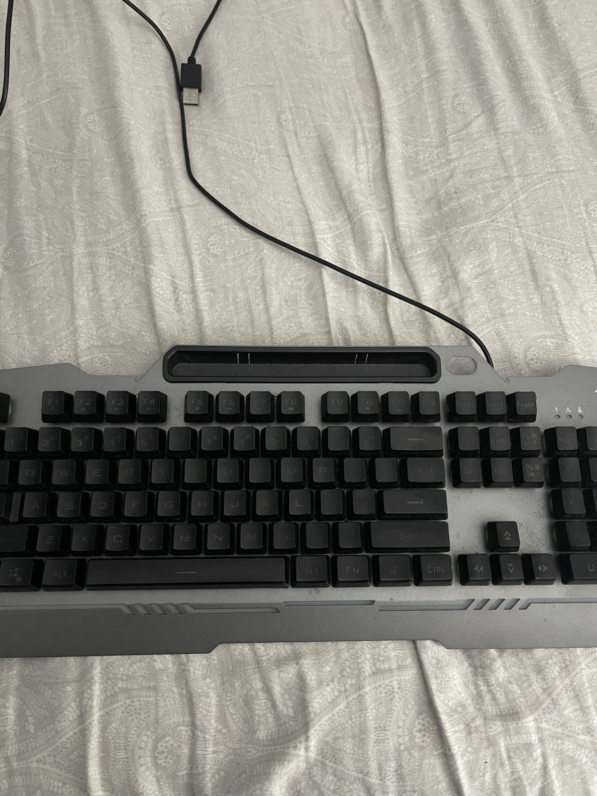 AULA T102 RGB Wired Gaming Keyboard 104-Key USB Black/Silver Tested Working