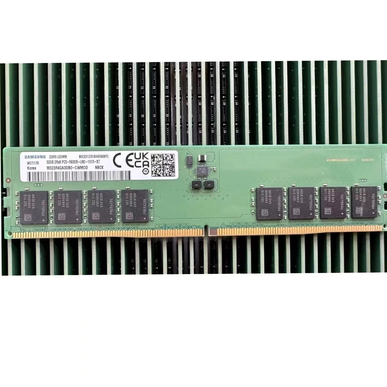 New Samsung DDR5 32GB 5600MHz PC5-44800 2RX8 UDIMM Memory Ram (M323R4GA3DB0-CWM)