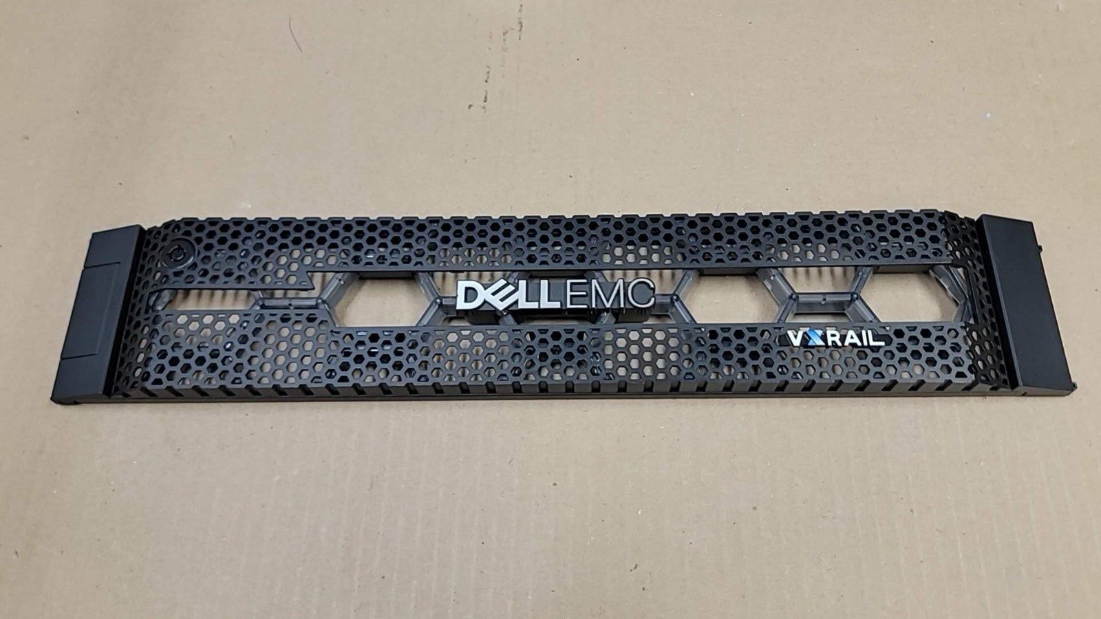 Dell PowerEdge R540/R740/R740XD 2U Server Front Bezel Faceplate P/N:GN9GF 