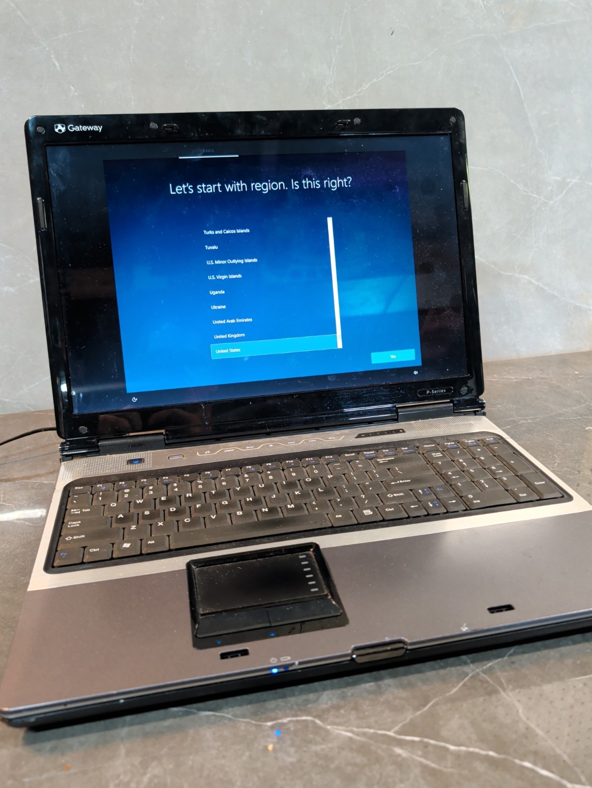 Gateway MG-1, P-series Laptop  Good 200mb Hdd 4gb Ram Fresh Install Windows.