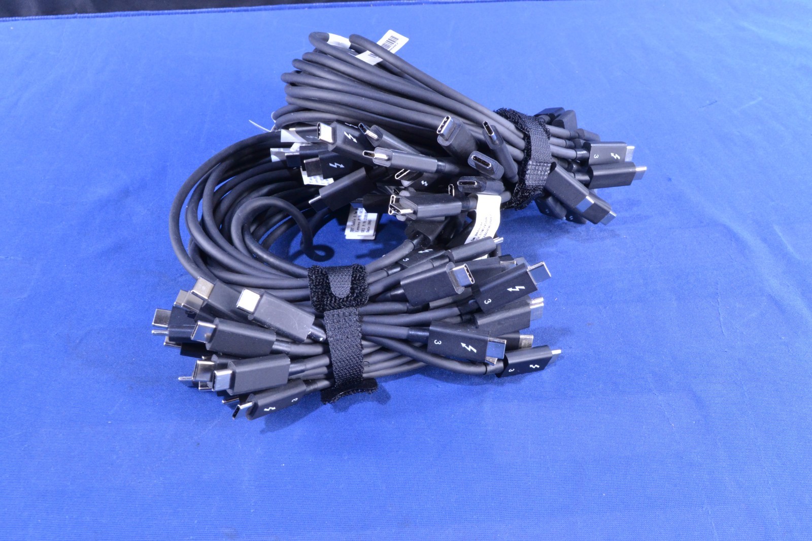 Lot of 40 x Thunderbolt 3 Cable 0.5m (C092502)