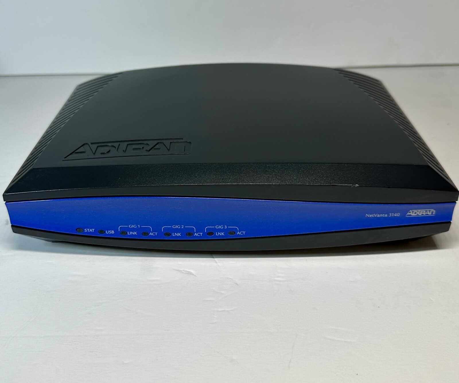 Adtran NetVanta 3140 Gigabit Ethernet Plastic (1700340F1)  W  Power Adapter