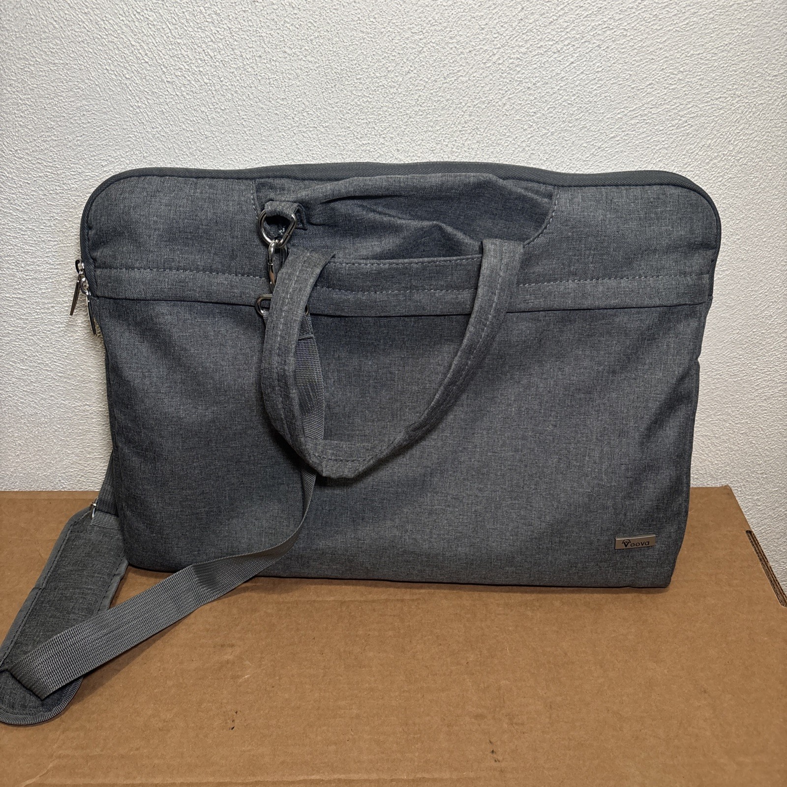 Voova Gray Laptop Bag Plush Lining Lg Zipper Pocket Lg Pouch Pocket 17”