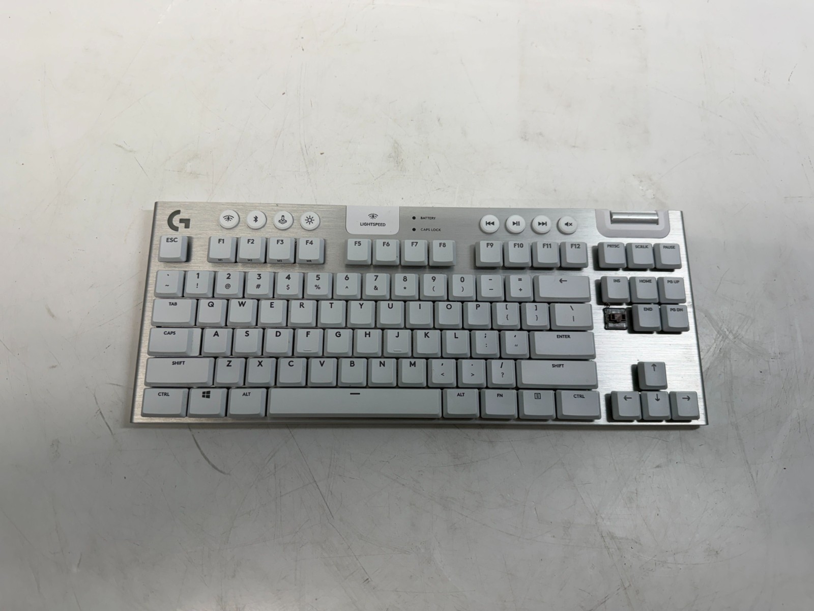 Logitech G915 TKL LIGHTSPEED  Wireless Gaming Keyboard WHITE Missing one key