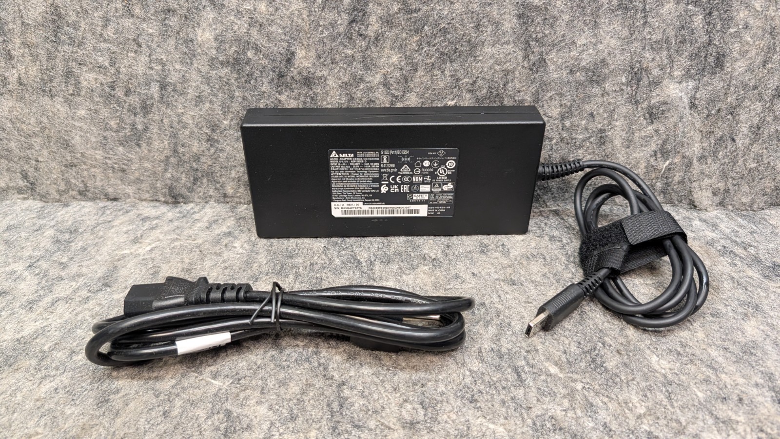 Delta 20V 14A 280W AC Adapter ADP-280EB D Laptop Charger Genuine