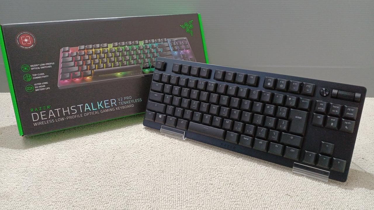 Gaming Keyboard Model RZ03 0437 RAZER