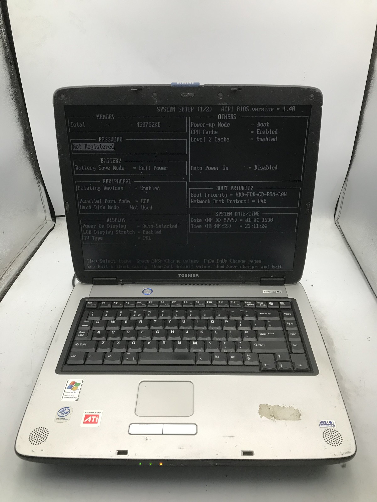 TOSHIBA SATELLITE PRO A60 - BOOTS TO BIOS - INTEL CELERON - 256MB RAM - READ -BB