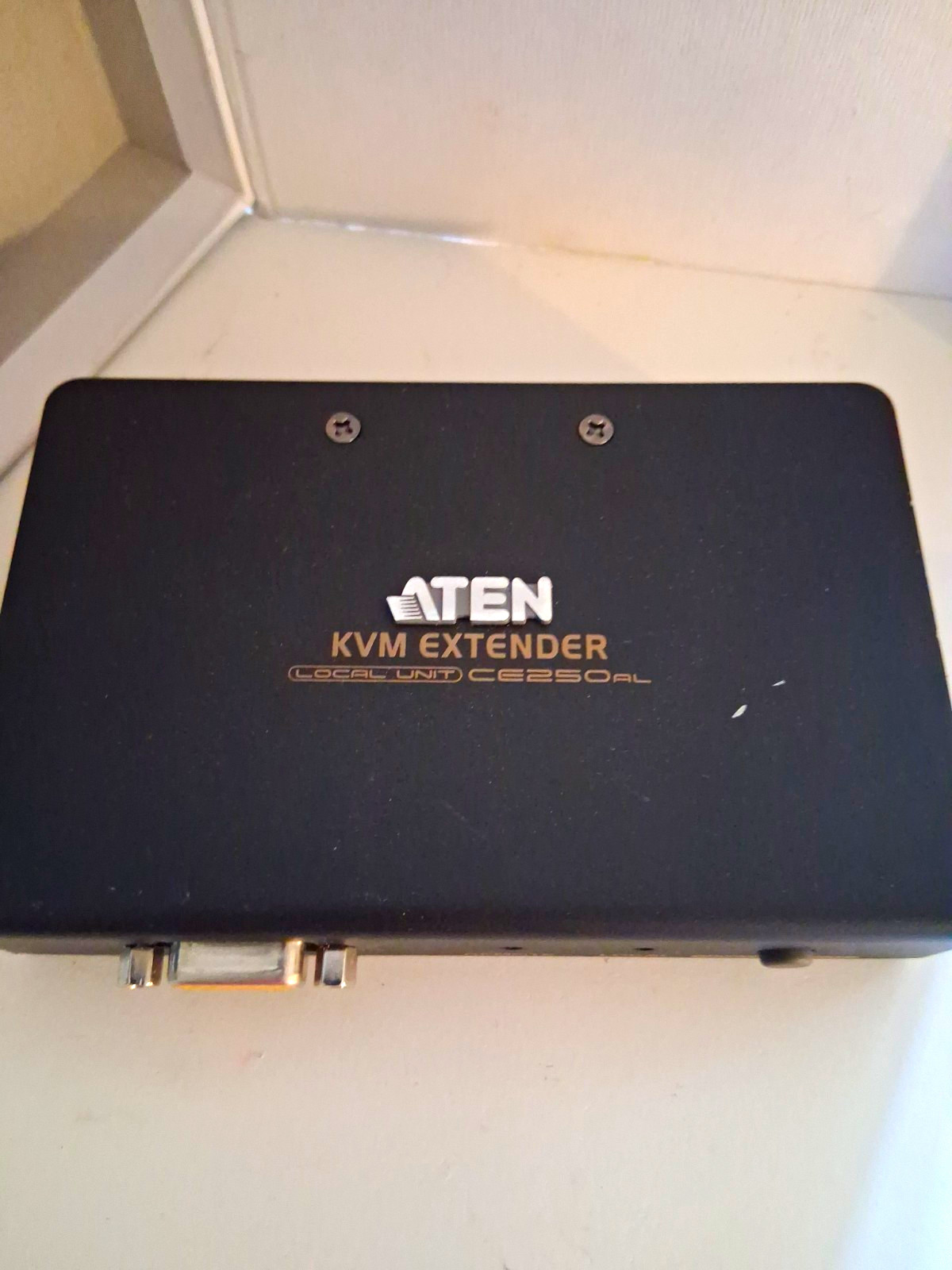 ATEN CE250AL KVM Extender Powered VGA PS/2 RJ-45 Barrel Connector 5V
