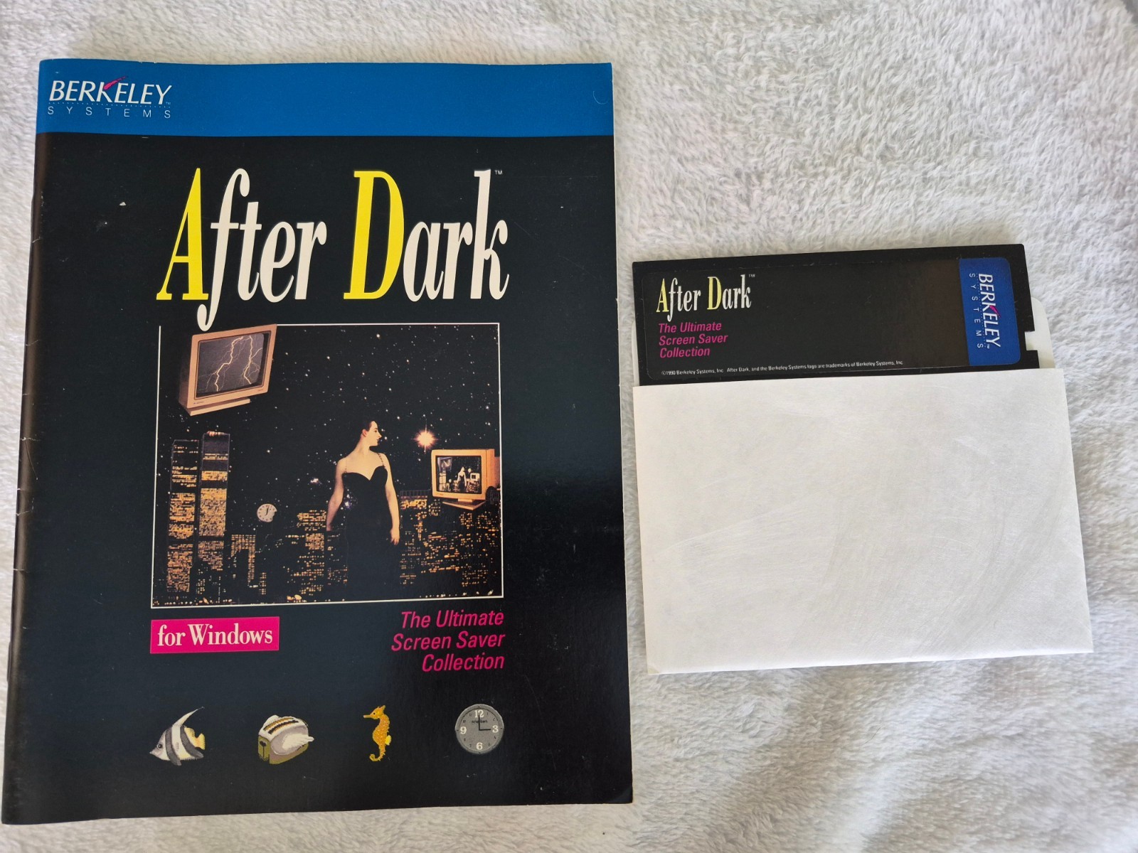 After Dark Ultimate Screen Saver Collection 1990 PC 5.25" Floppy & Manuala