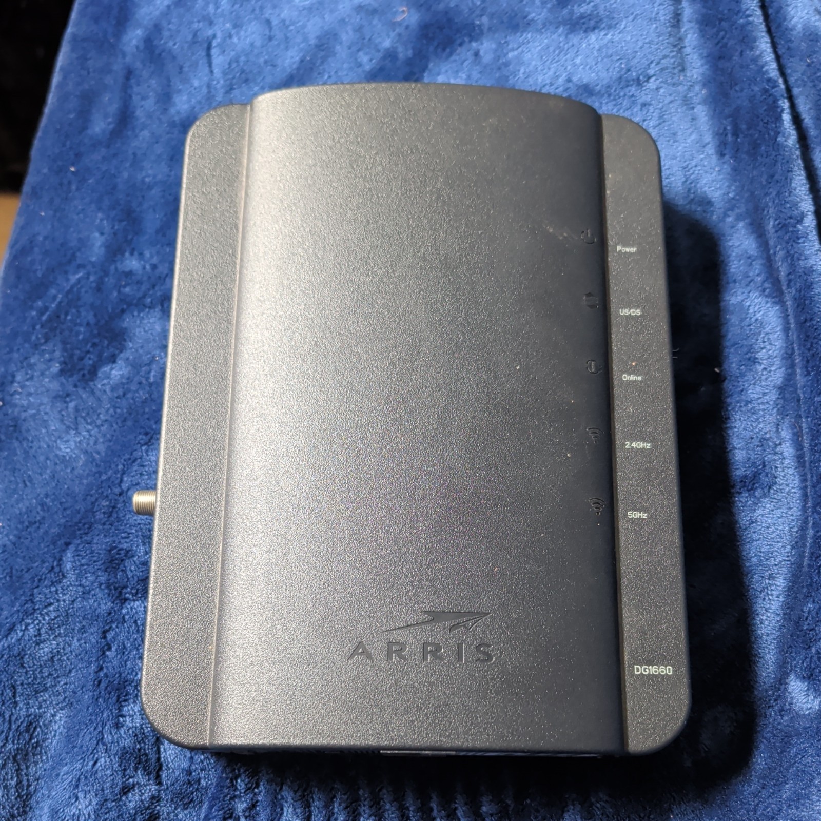 Arris DG1660A Touchstone Cable Gateway Modem/Router + Power Cord