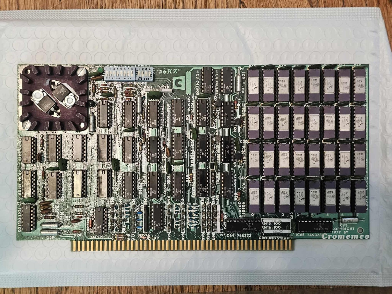 Vintage Retro Rare Ceramic Gold 16KZ S100 Memory board Cromemco, Altair, IMSAI
