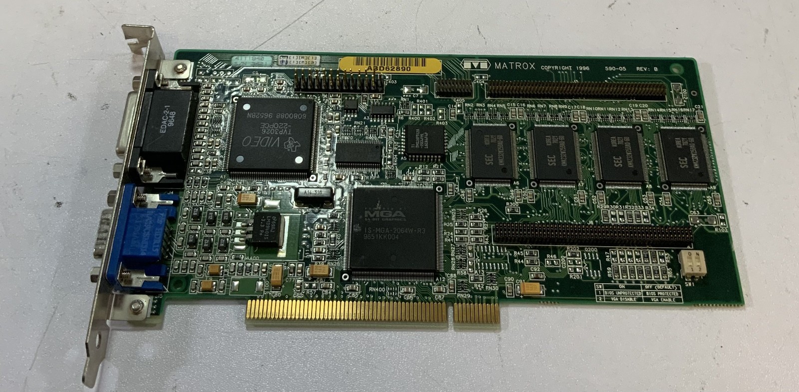 Matrox 590-05 Rev. B 4MB DDR1 PCI Graphics Card with VGA & DVI Ports "Q6C"