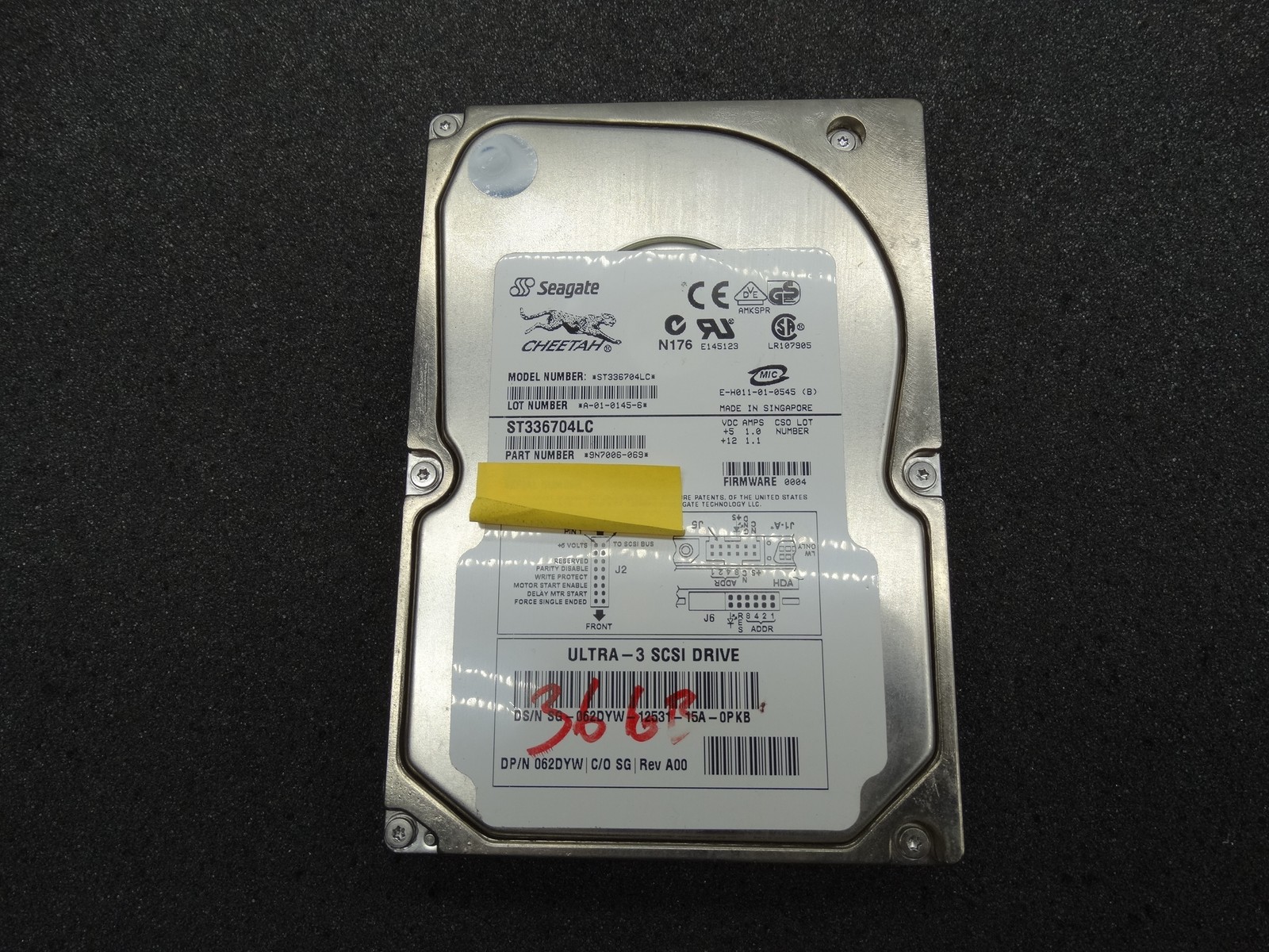 Seagate Cheetah 36GB 10K RPM SCSI 80-Pin Hard Drive ST336704LC U3