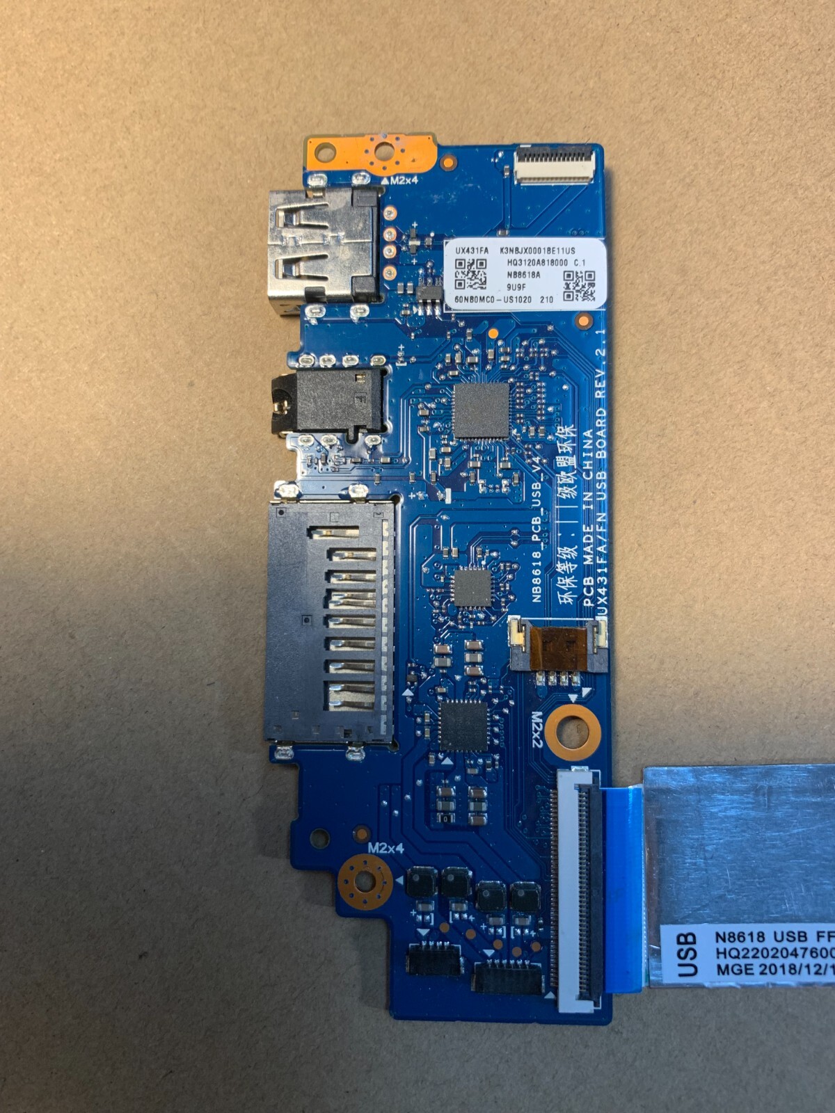 Asus ZenBook UX431F USB BOARD SD CARD BOARD 60NB0MB0-US1020