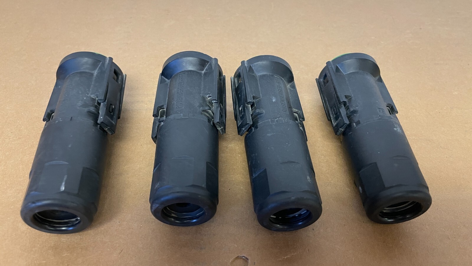 Rosenberger Fiber Enclosure 2.0 RFE  FIBER OPTIC  MA 98A1 Pack of 4, Used