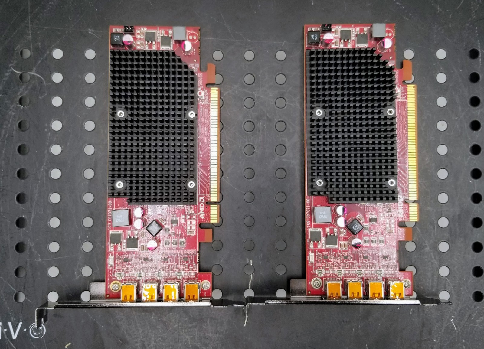 ATI FirePro 2460 512MB  Video Card ATI-102-C07001(B)