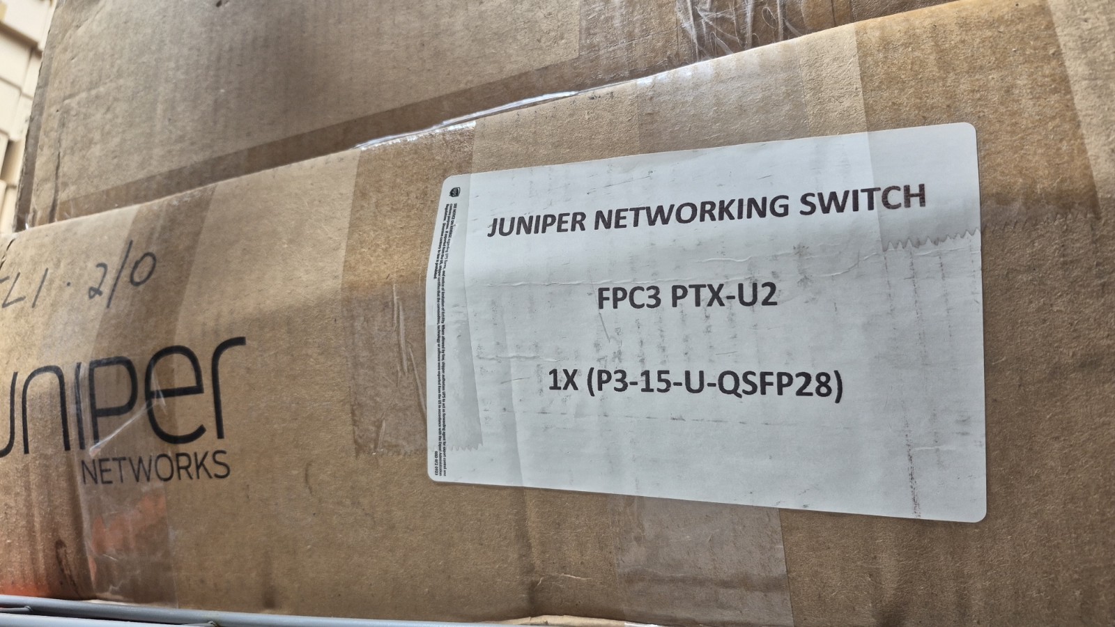 Juniper FPC3-PTX-U2 with two P3-15-U-QSFP28 module