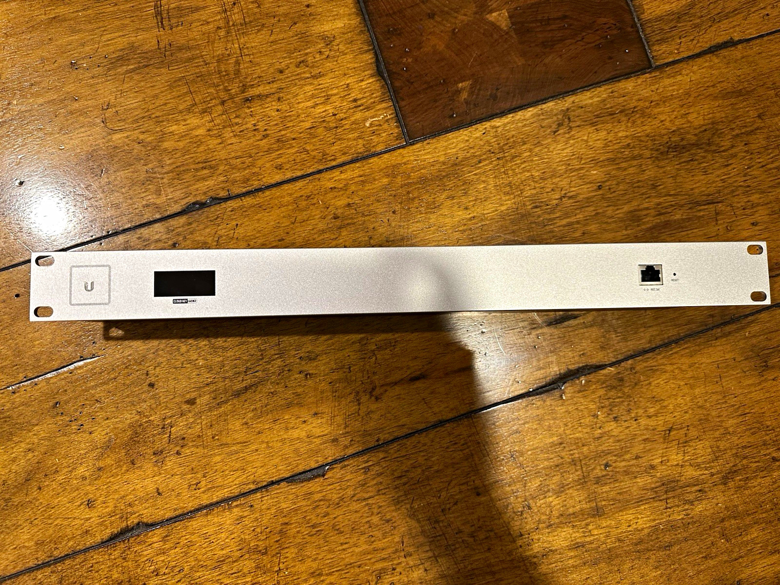 Ubiquiti Networks UniFi Cloud Key G2 UCK-G2 1U Rack Mount USB-C RJ-45